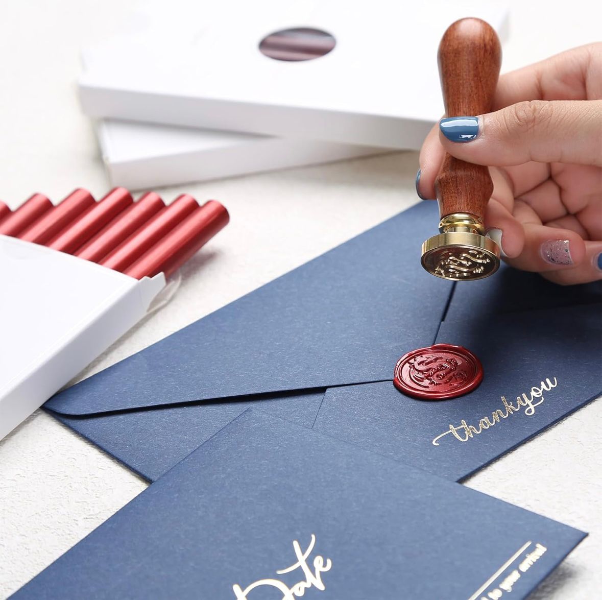 أحمر غامق | عيدان شمع الختم (5 عيدان)* DARK RED | SEALING WAX STICKS (5