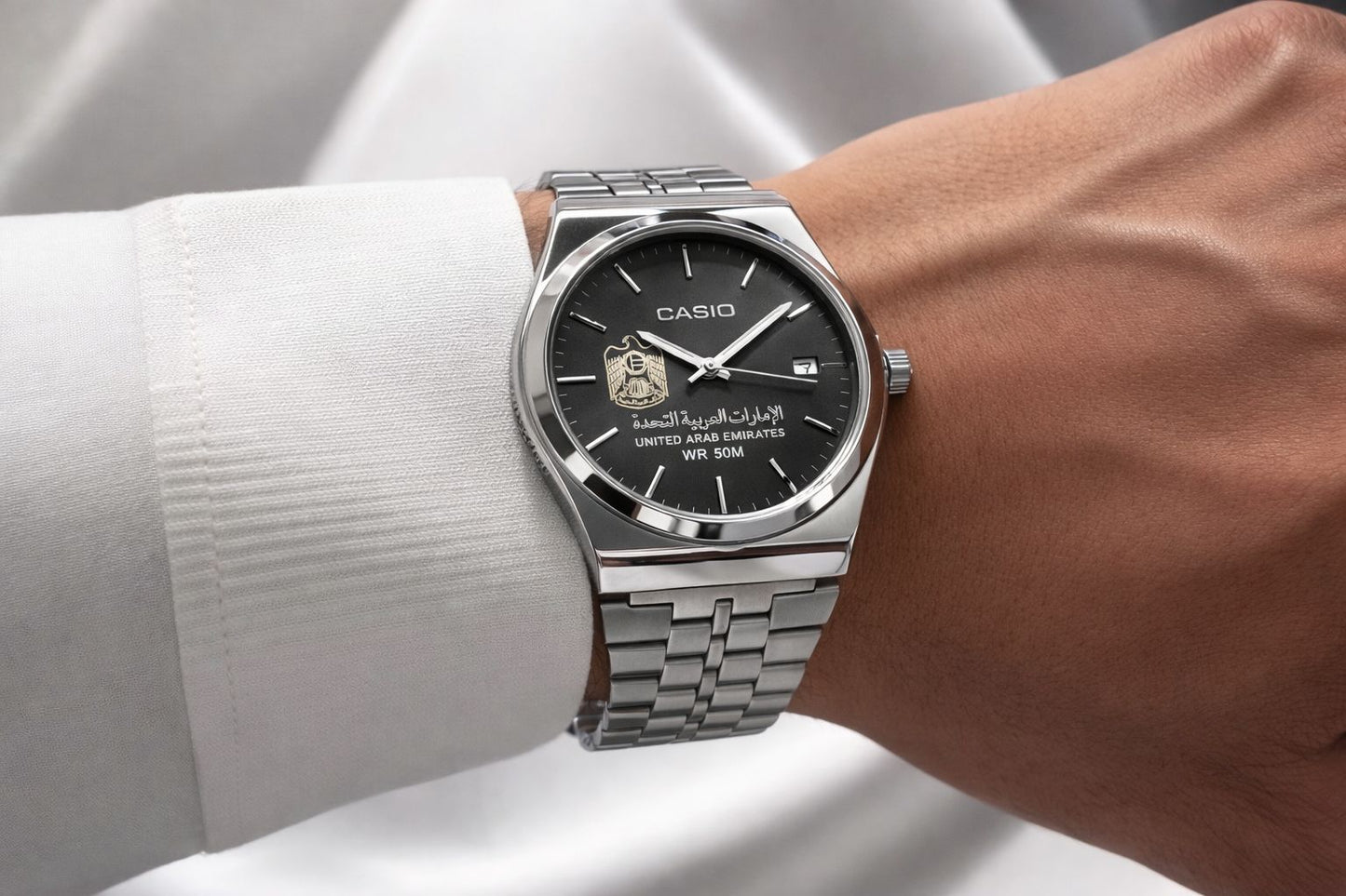 ساعة كاسيو سلفر – مينا اسود | إصدار شعار الإمارات Casio MTP-B145 Silver Watch – Black Dial | UAE Special Edition