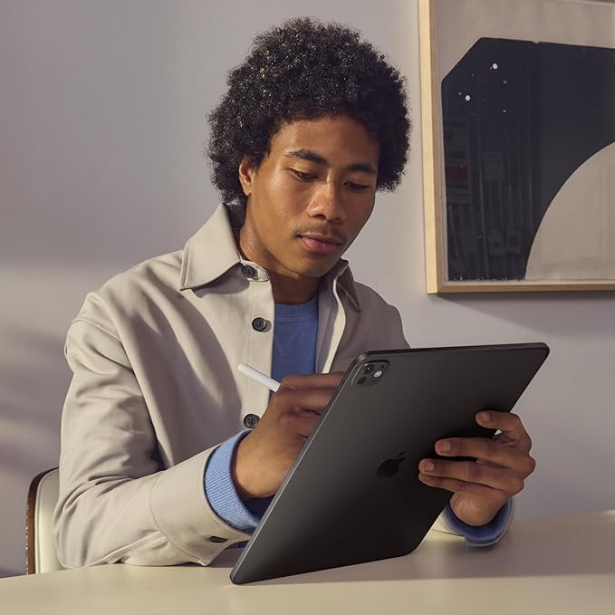 Apple iPad Pro13-inch (M4, 2024): Ultra Retina XDR display,