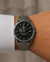كاسيو سلفر – مينا أسود | إصدار الإمارات
Casio Silver – Black Dial | UAE Edition