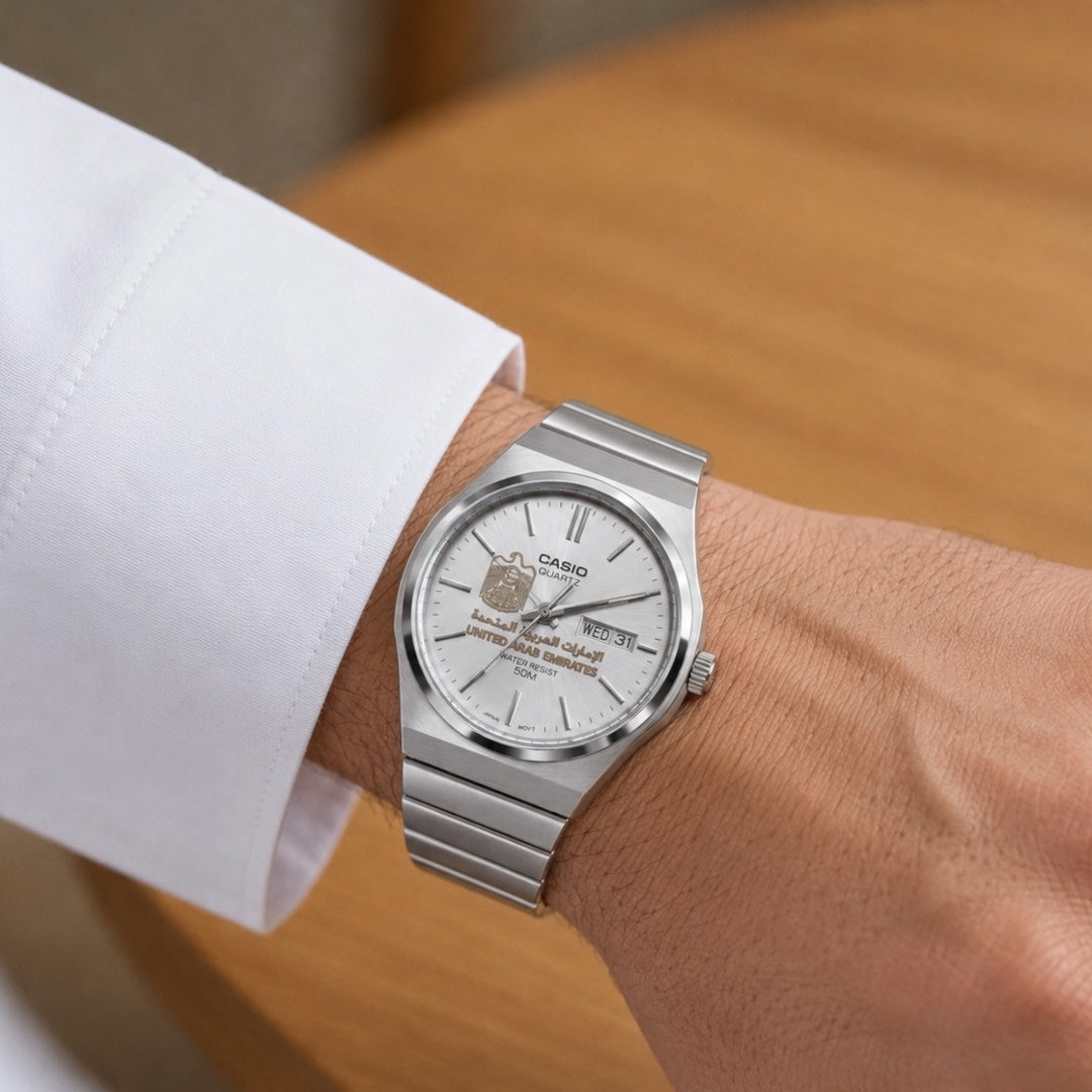 كاسيو بيرل – تصميم الإمارات | فضي كلاسيك
Casio Pearl – UAE Design | Classic Silver Dial