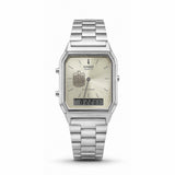 كاسيو كلاسيك سلفر – مينا Light Champagne | تصميم شعار الإمارات
Casio Classic Silver – Light Champagne Dial | UAE Emblem Edition