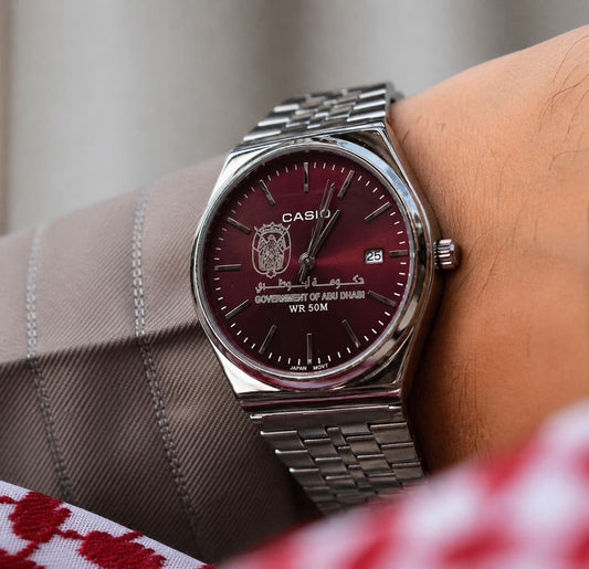 كاسيو سلفر – مينا عنابي | إصدار أبوظبي Casio Silver – Burgundy Dial | Abu Dhabi Edition