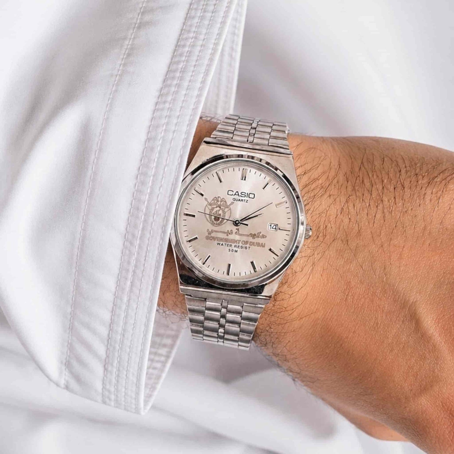 كاسيو سلفر – مينا أبيض | إصدار دبي
Casio Silver – White Dial | Dubai Edition