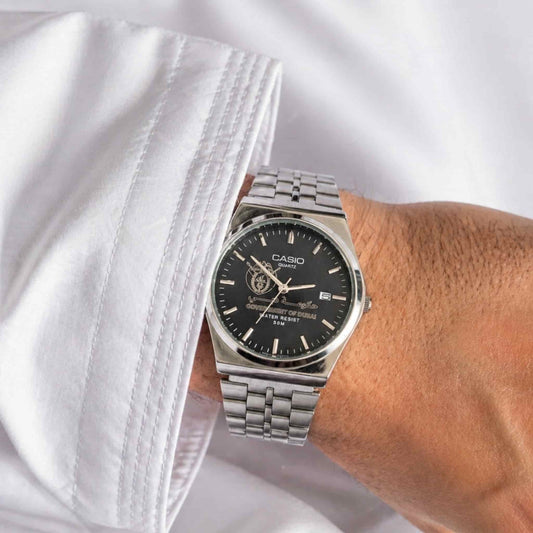 كاسيو سلفر – مينا أسود | إصدار دبي
Casio Silver – Black Dial | Dubai Edition