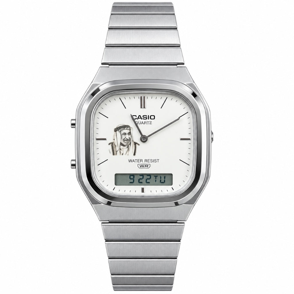 كاسيو فينتج سلفر – مينا أبيض | تصميم الشيخ سلطان بن محمد القاسمي
Casio Vintage Silver – White Dial | Sheikh Sultan bin Mohammed Al Qasimi Design