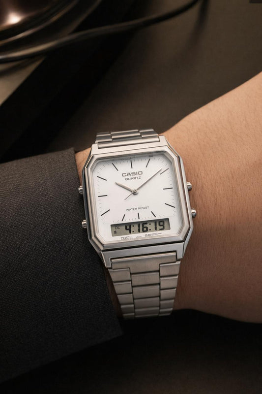ساعة كاسيو كلاسيك بعقارب وشاشة رقمية – فضي بميناء أبيض Casio Classic Square Dual Display Watch – Silver with White Dial